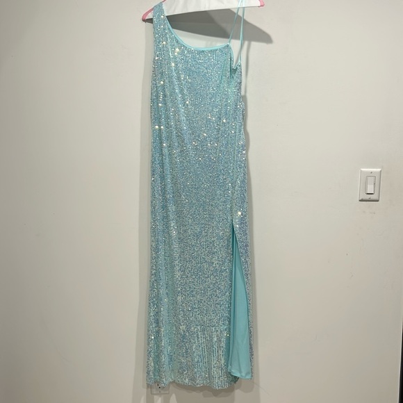 Ieena Mac Duggal Ice Blue One-Shoulder Sequin Gown Size 14 plus $398 - Picture 1 of 12